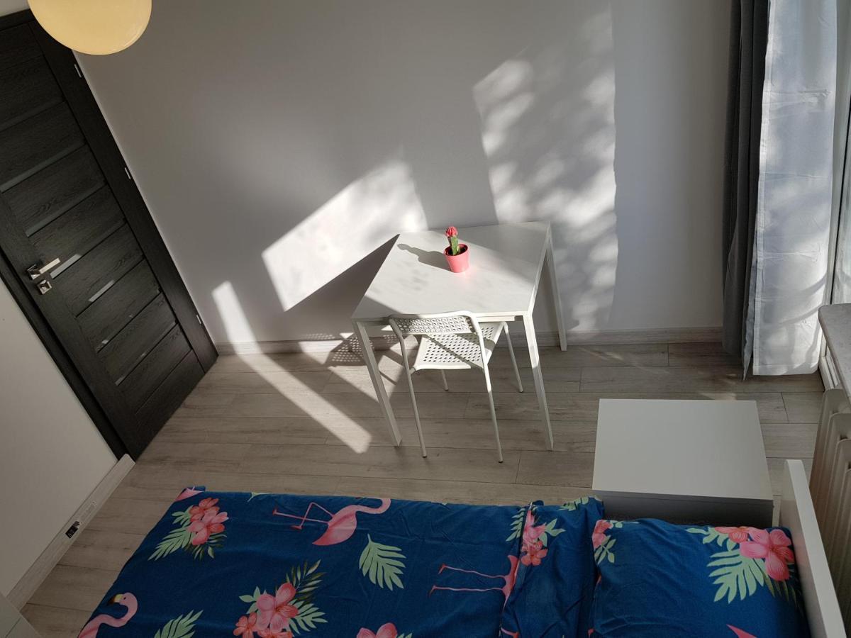 Mirrorroom Pl Airport Varsovia Exterior foto
